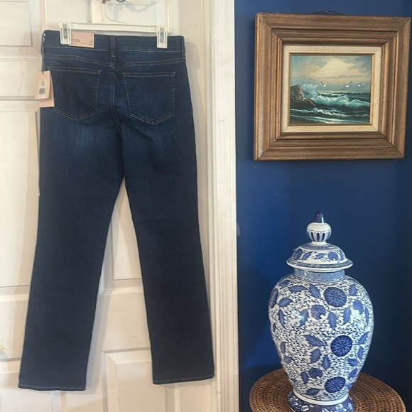 NWT Women’s NYDJ Lift Tuck Technology Straight Leg Denim Jeans Size 8 - Picture 5 of 9